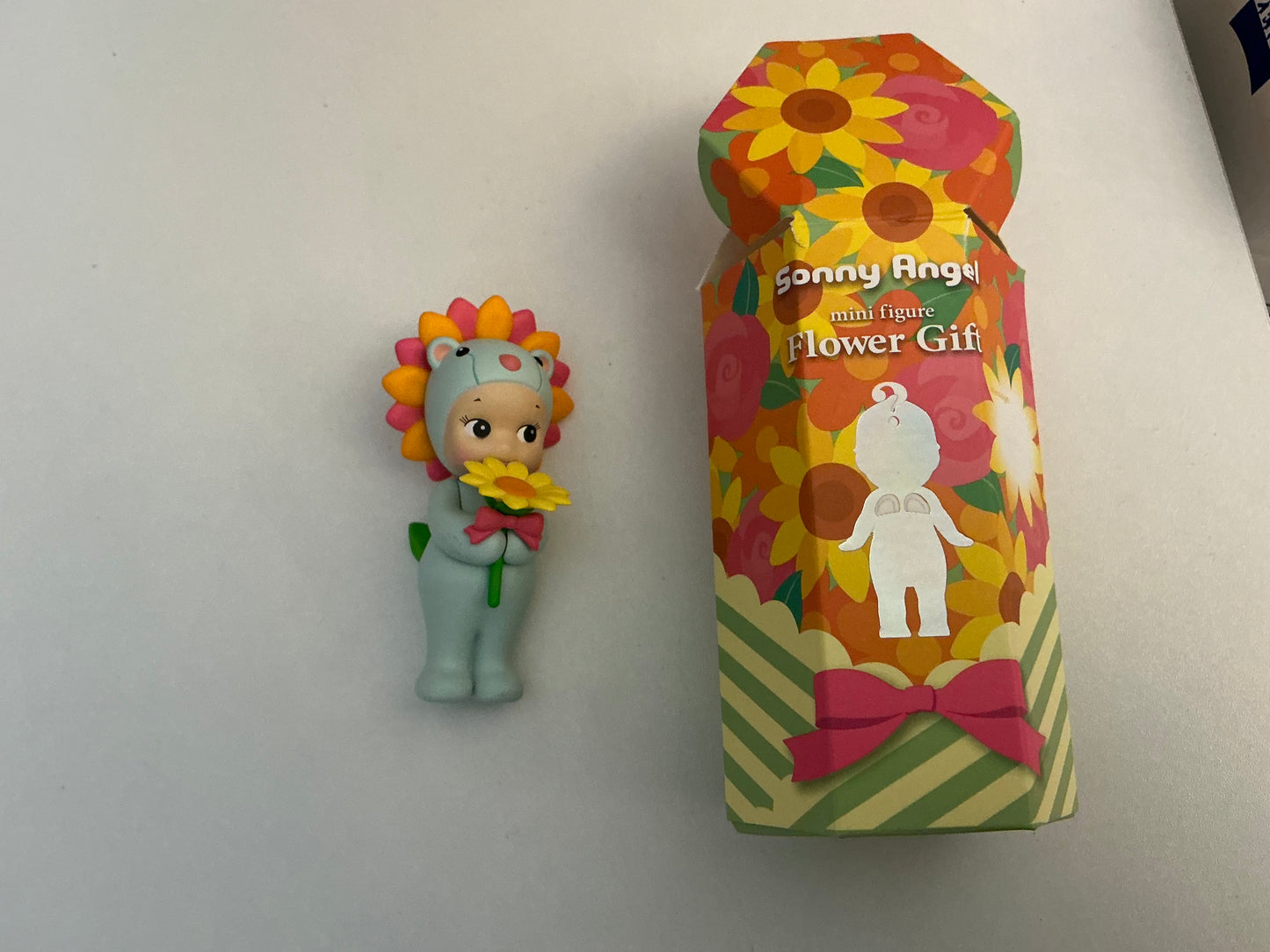 Sonny Angel flower gift bleu